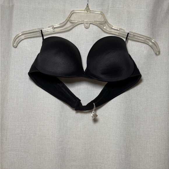 Maidenform Other - Maidenform Black Strapless Bra with Molded Cups